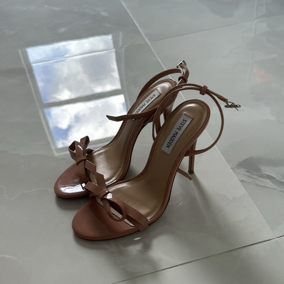 Steve Madden nude bow heels - Picture 5 of 5